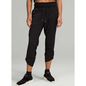 Lululemon Dance Studio Mid-Rise Crop 25" Black Size 8